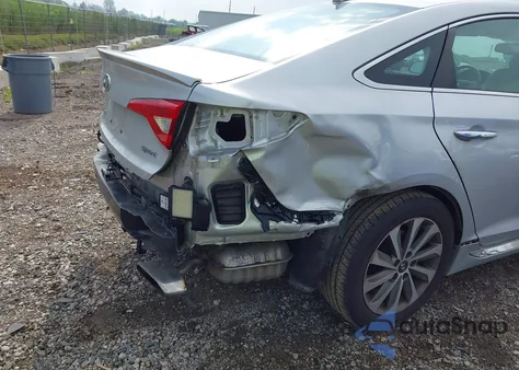 2015 Hyundai Sonata Sport z USA, uszkodzony, nr VIN 5NPE34AF9FH046476